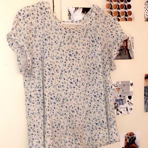 Blue and Grey Cheetah Print Tee!